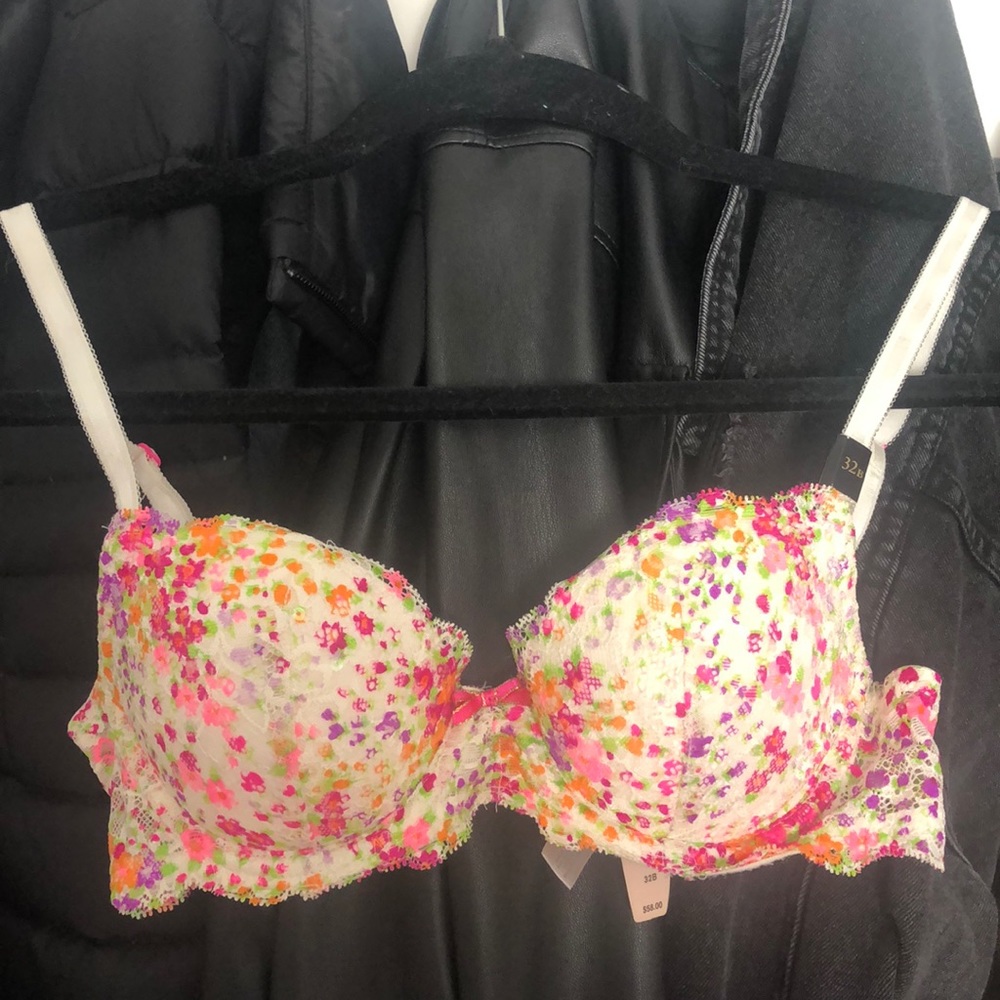COPY - 32B colourful bra